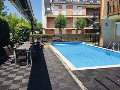 Móricz Apartmanok Siófok – épület és udvar, 4. kép